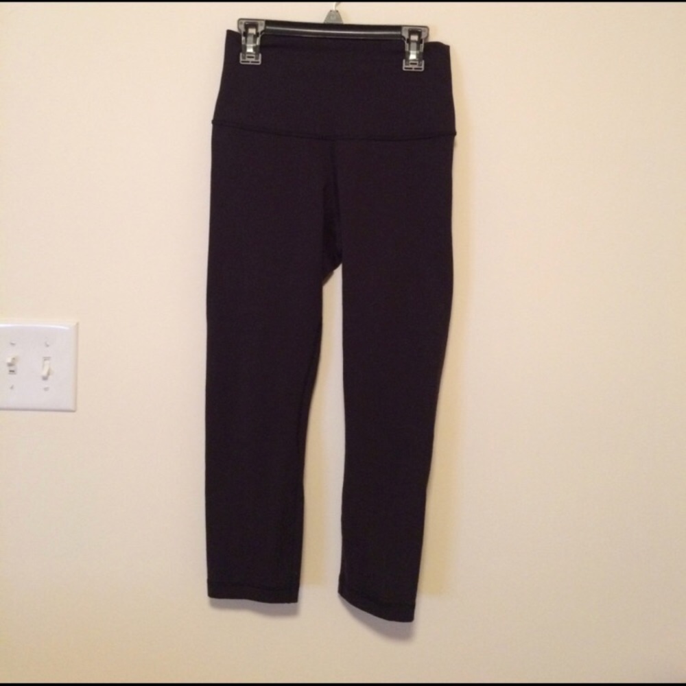 Lululemon cropped black high waisted leggings